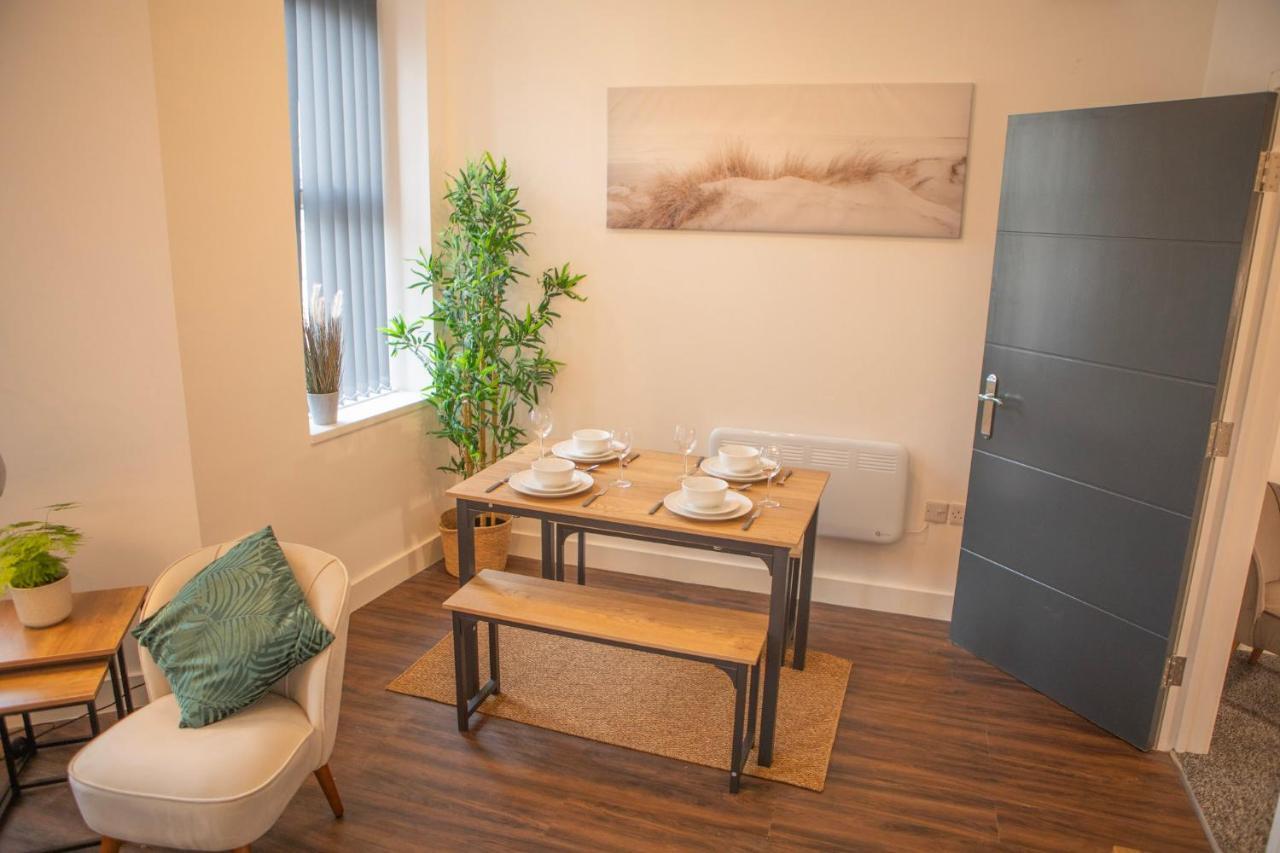 Principality Suites; Three Bed By Property Promise Cardiff Bagian luar foto