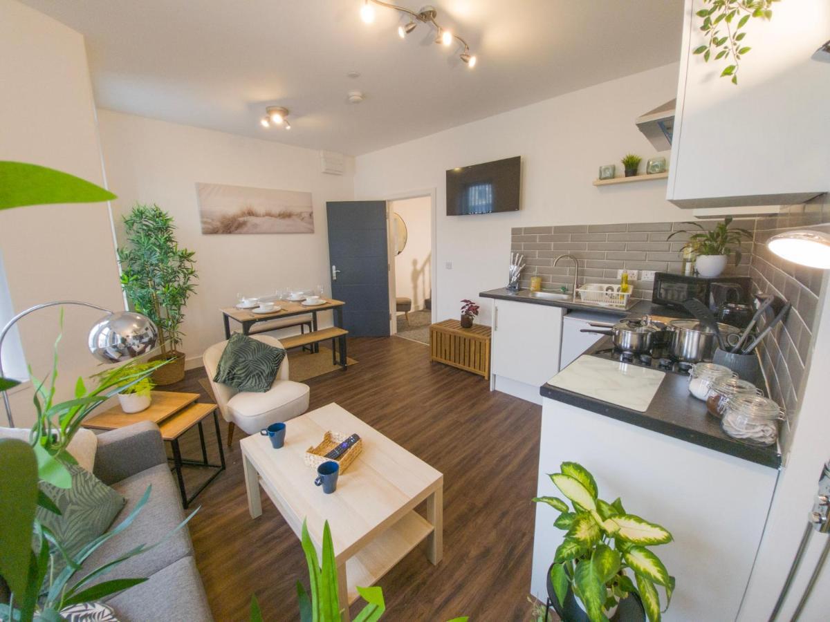 Principality Suites; Three Bed By Property Promise Cardiff Bagian luar foto