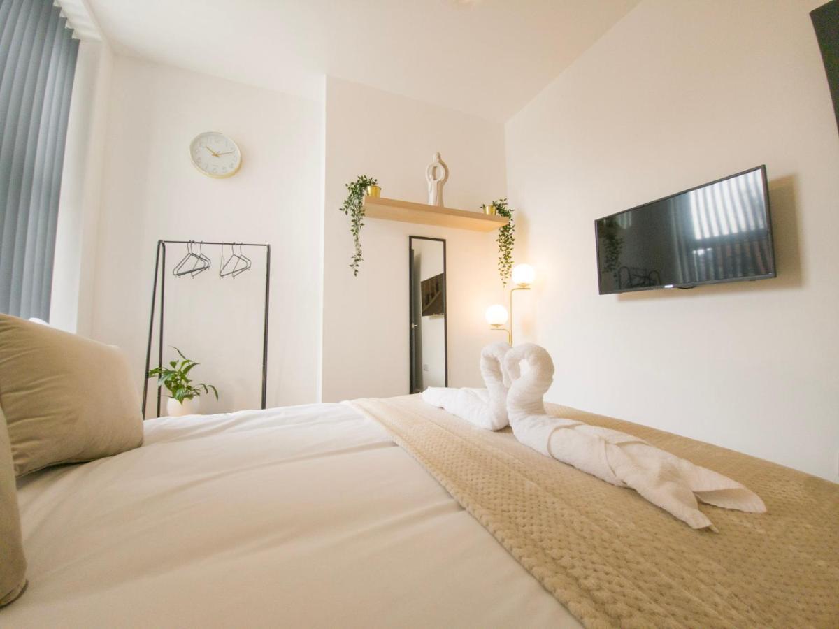 Principality Suites; Three Bed By Property Promise Cardiff Bagian luar foto
