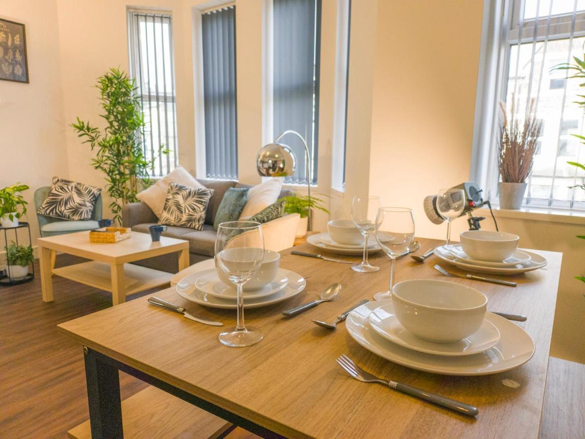 Principality Suites; Three Bed By Property Promise Cardiff Bagian luar foto