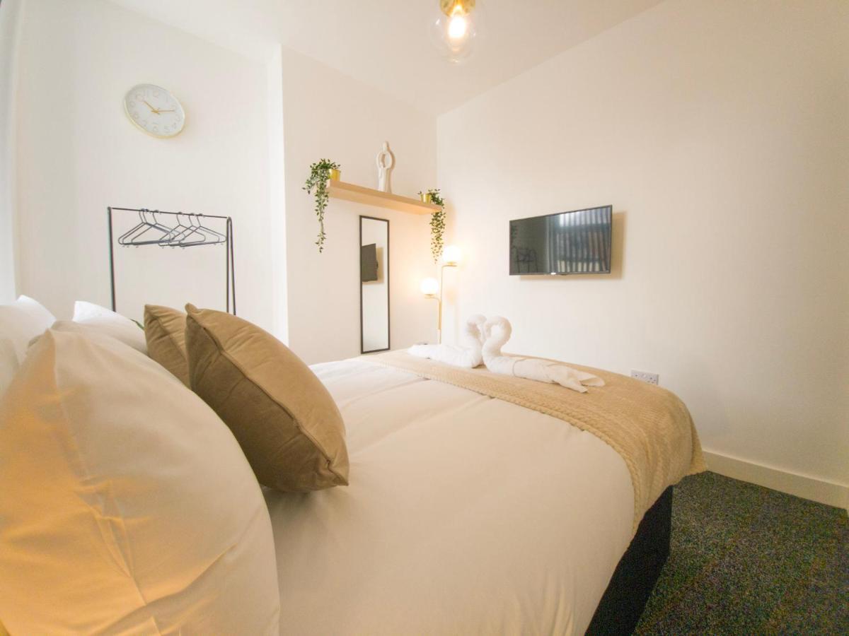 Principality Suites; Three Bed By Property Promise Cardiff Bagian luar foto
