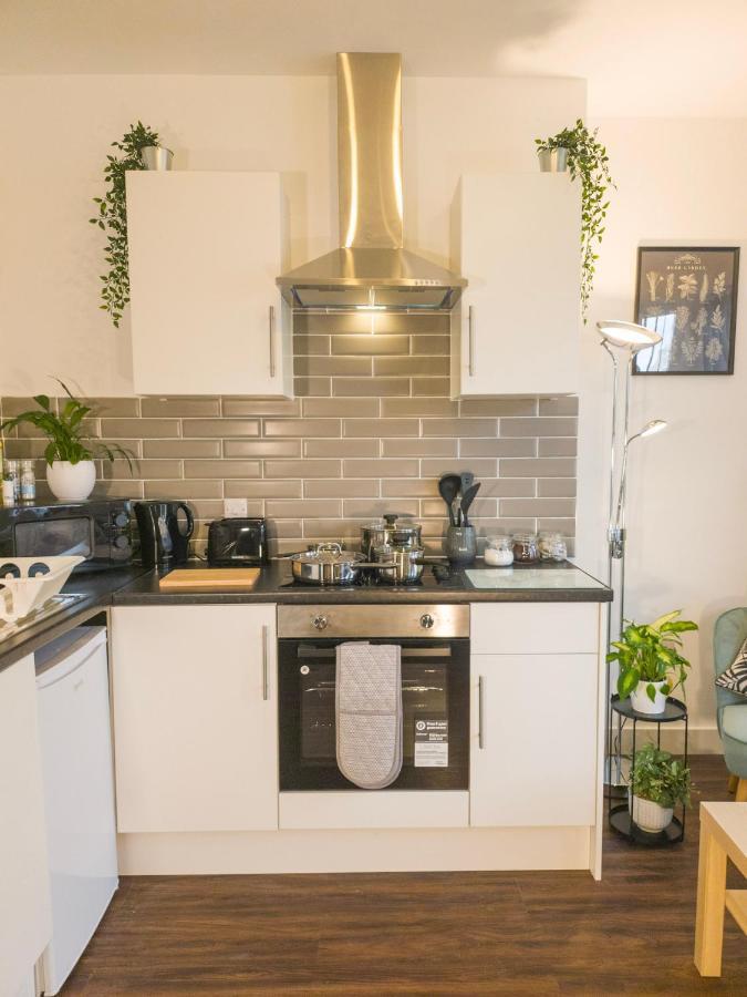 Principality Suites; Three Bed By Property Promise Cardiff Bagian luar foto