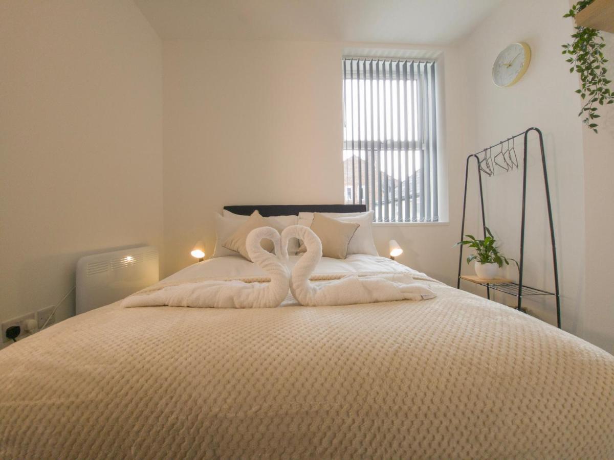 Principality Suites; Three Bed By Property Promise Cardiff Bagian luar foto