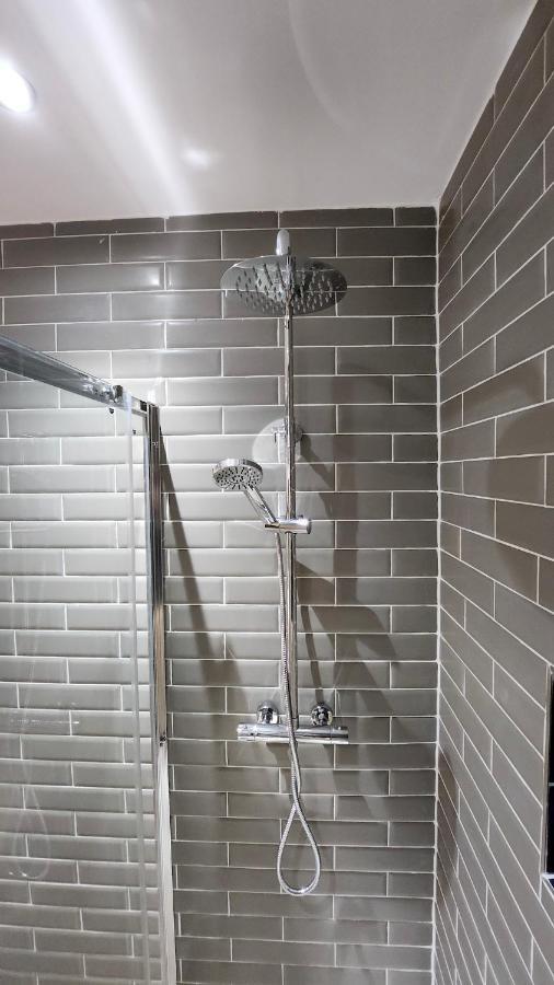 Principality Suites; Three Bed By Property Promise Cardiff Bagian luar foto
