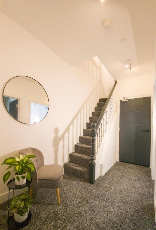 Principality Suites; Three Bed By Property Promise Cardiff Bagian luar foto